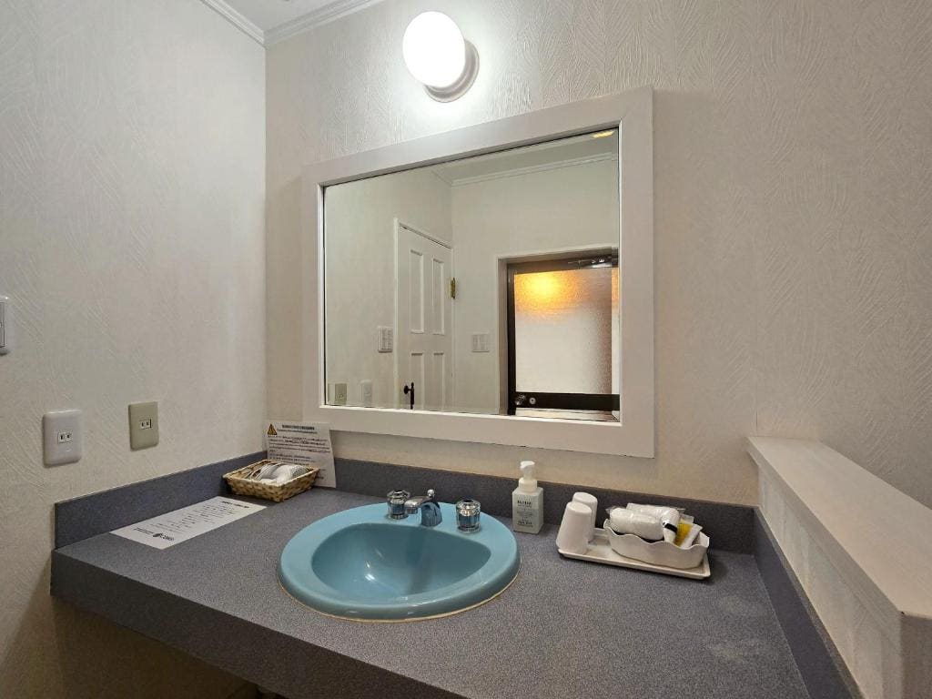 Twin Room with Sea View room - Image 2