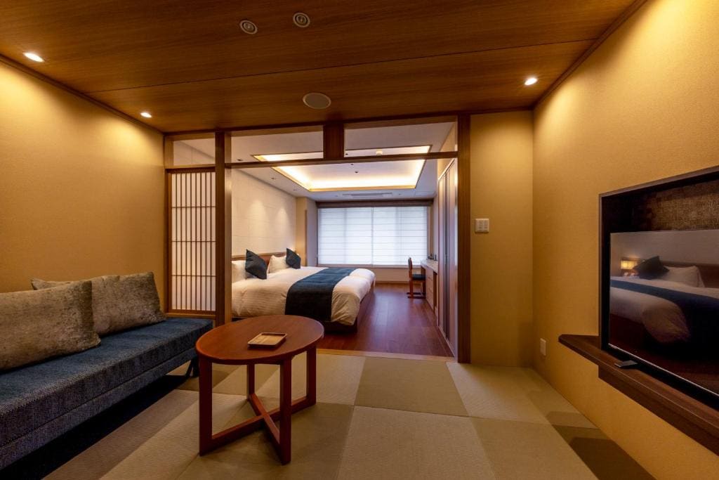 Deluxe Twin Room room - Image 3