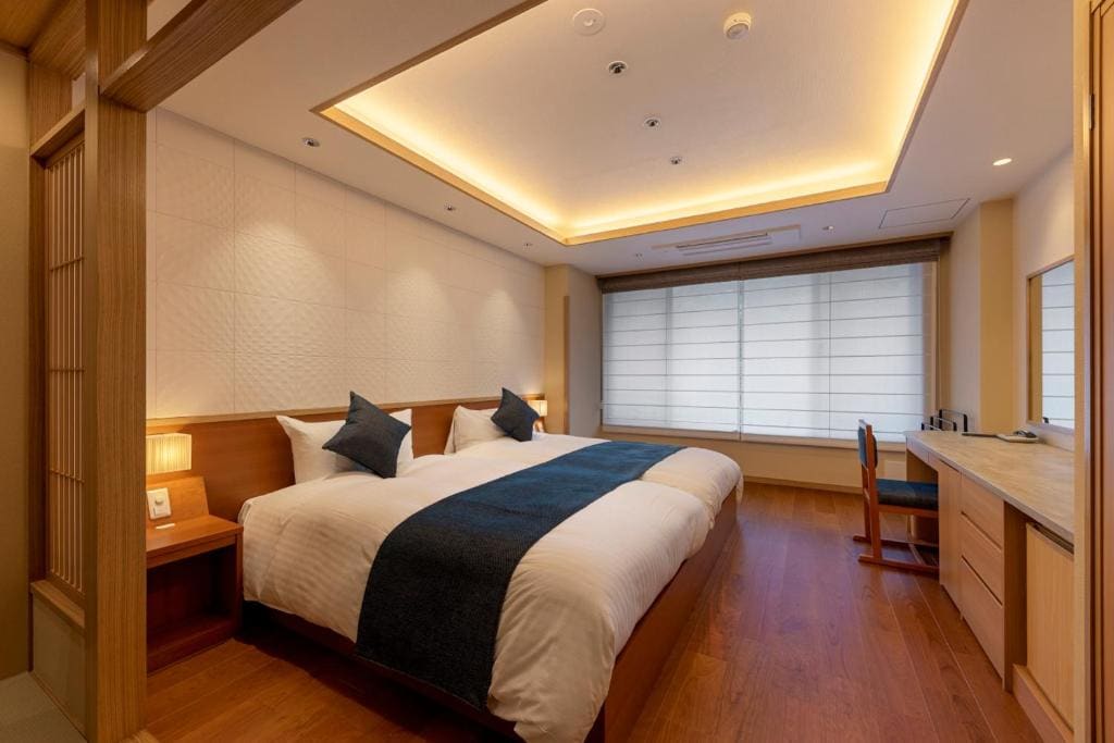 Deluxe Twin Room room - Image 2