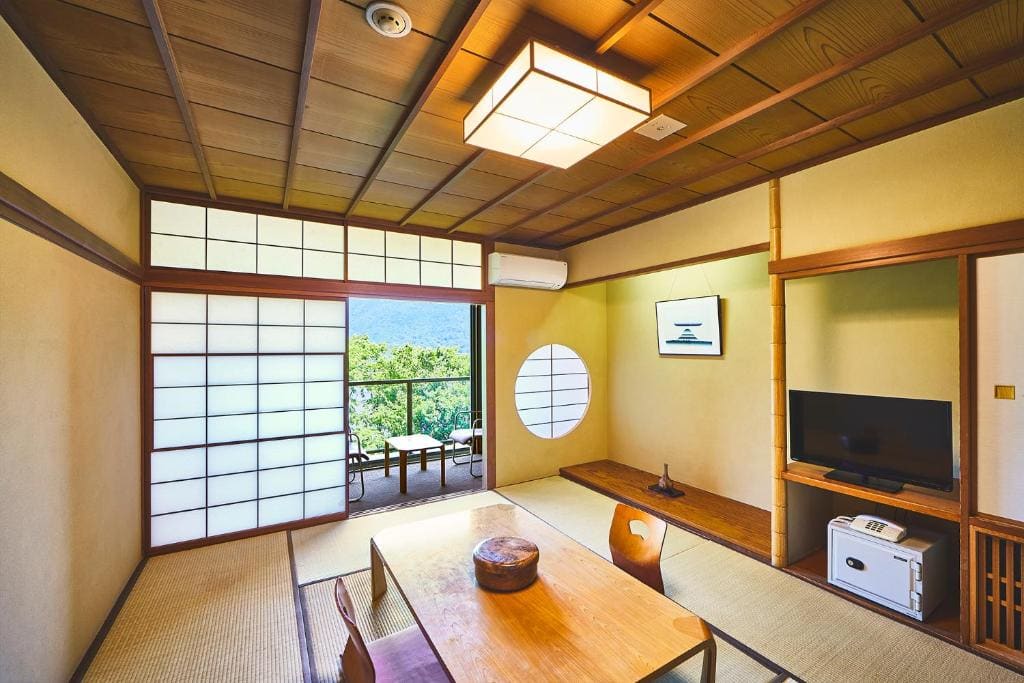 Family Room room - Image 1