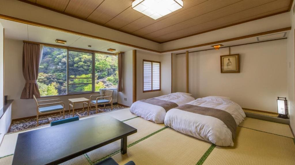 Standard Twin Room room - Image 1