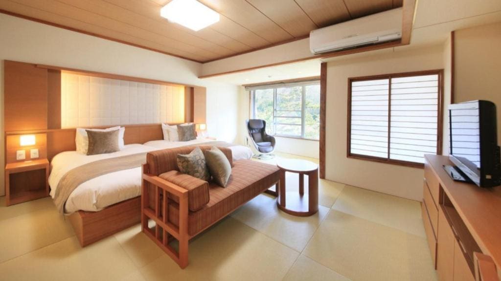 Large Twin Room room - Image 2