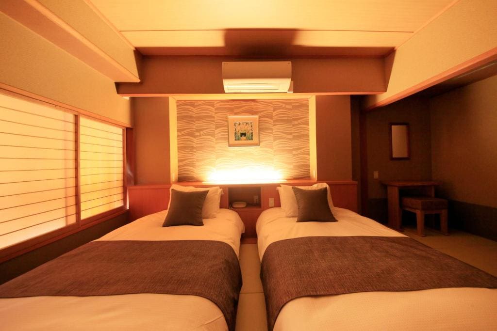 Standard Japanese-Style Room room - Image 2