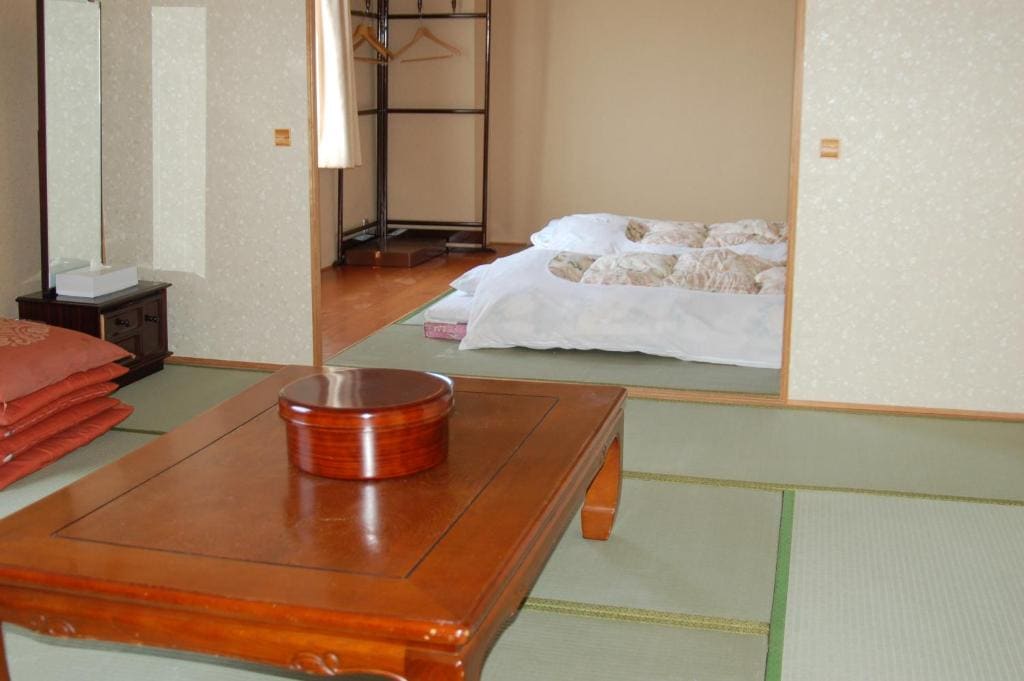 Japanese-Style Triple Room room - Image 2