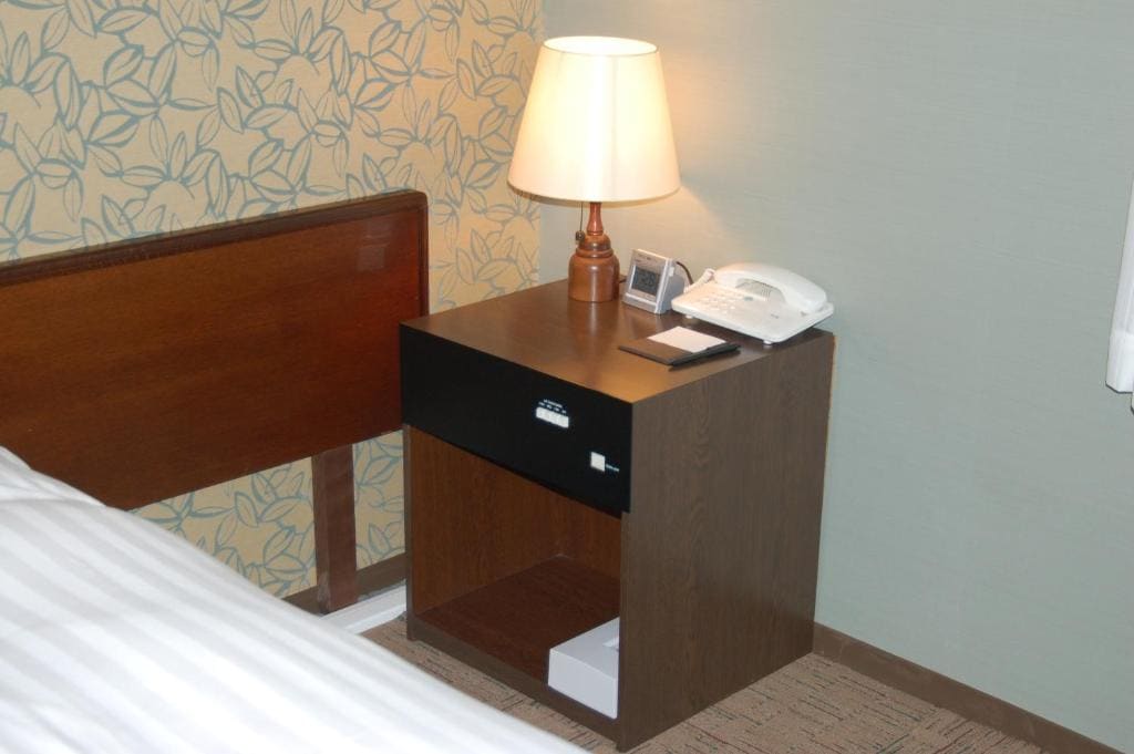Queen Room - Non-Smoking room - Image 2
