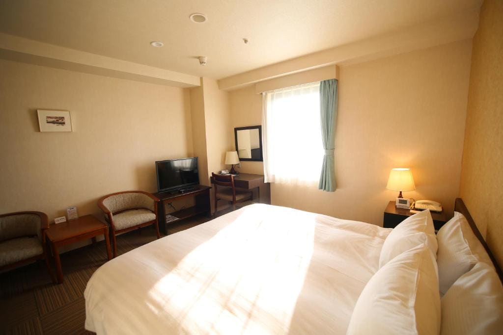 Queen Room - Non-Smoking room - Image 1