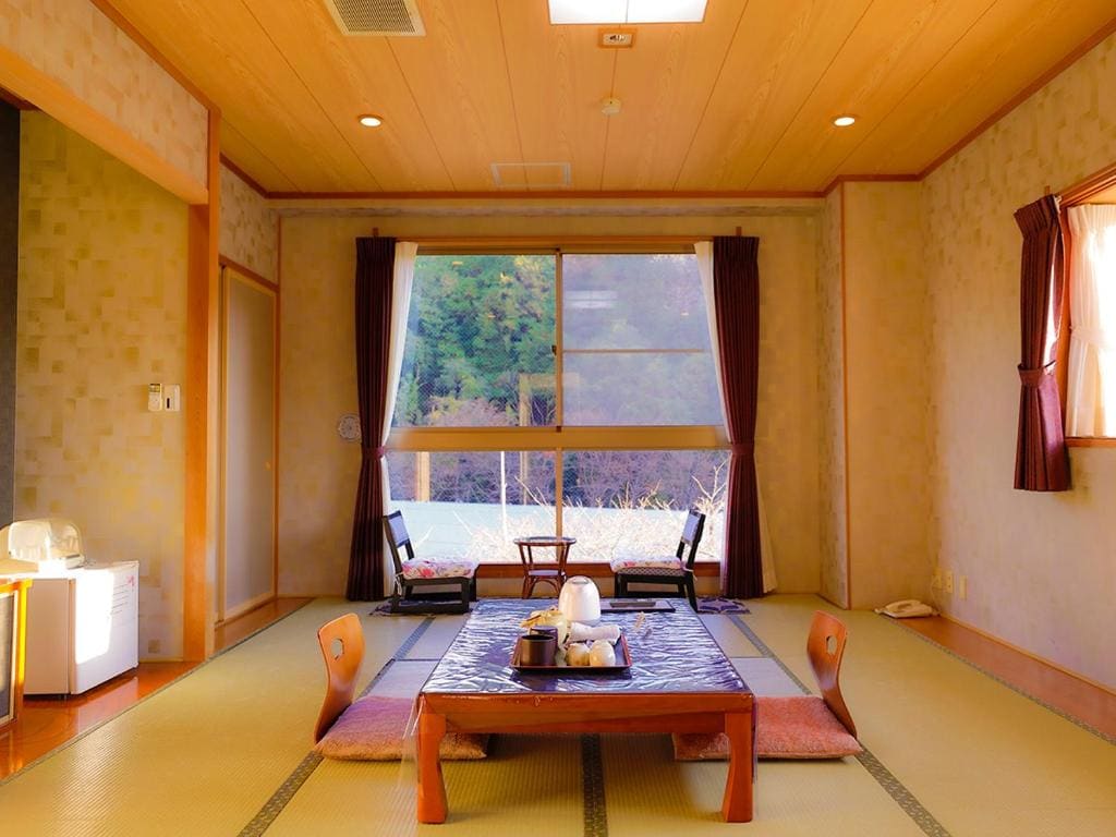 Family Room with Garden View room - Image 2