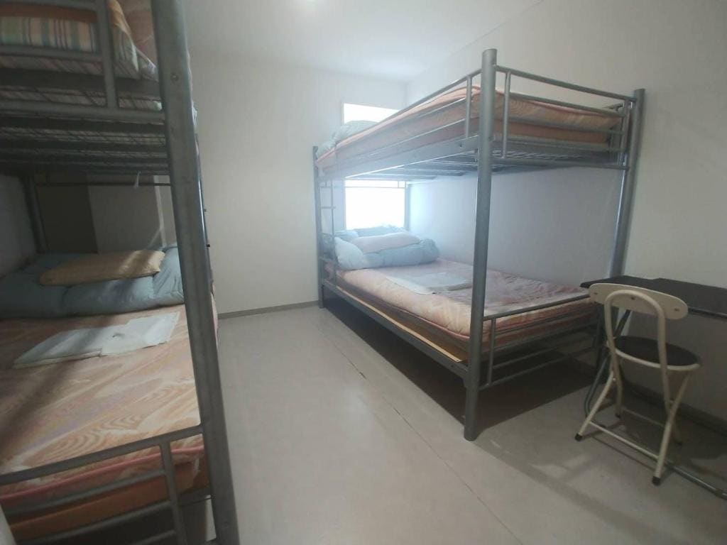 Economy Room with Shared Bathroom room - Image 3