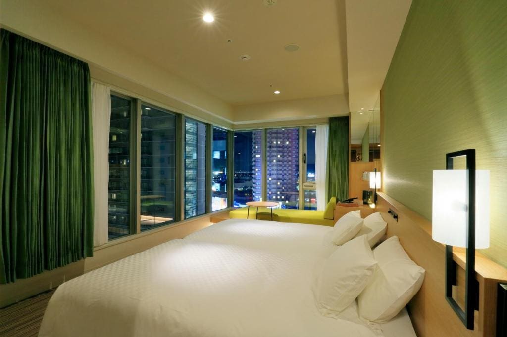 Superior King Room with Sofa Bed and River View - High Floor - Non-Smoking room - Image 3