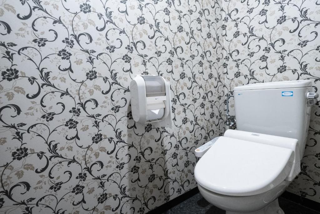 Standard Family Room room - Image 3