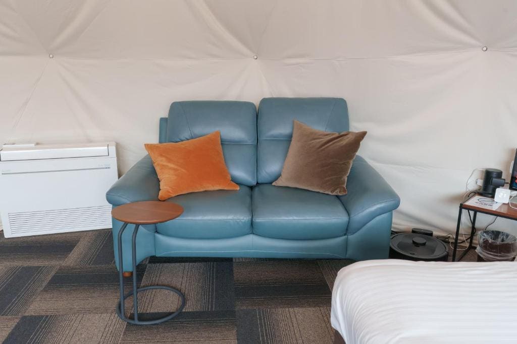 Tent room - Image 2