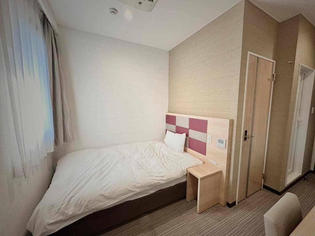Standard Single Room - Non-Smoking room - Image 3