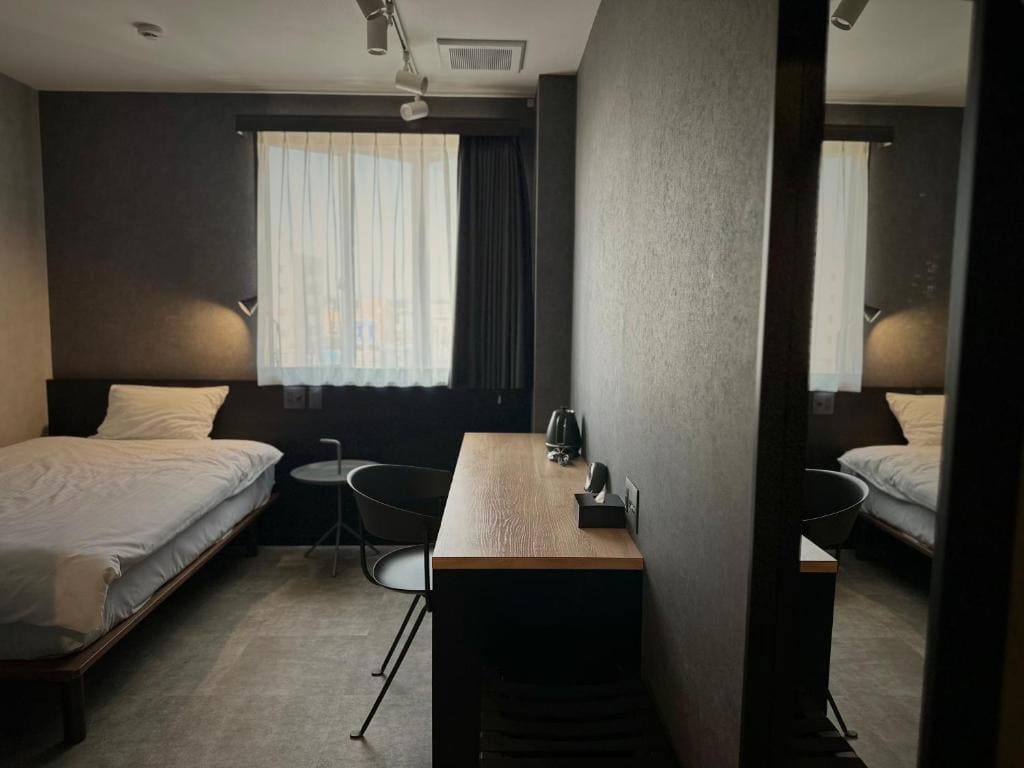 Standard Single Room with Shower room - Image 1