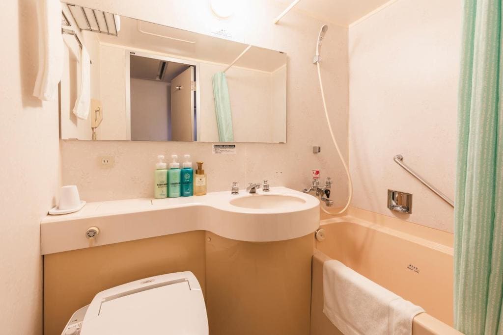 Standard Twin Room - Non-Smoking room - Image 2