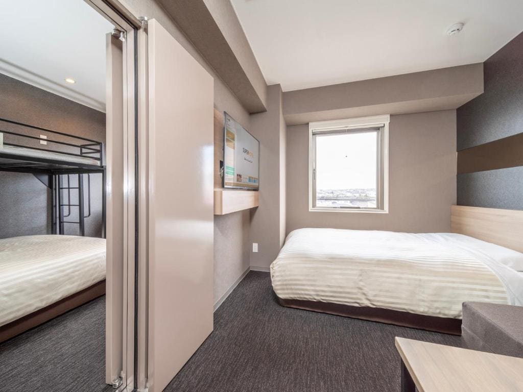 Connecting Room - Non-Smoking room - Image 3