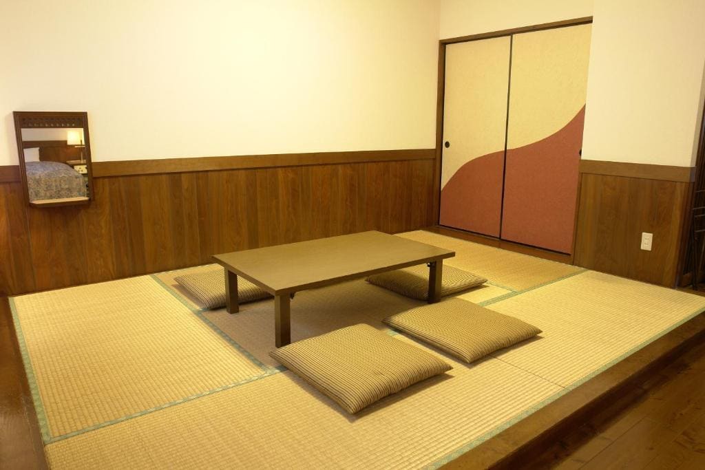 Deluxe Room with Tatami Area room - Image 3