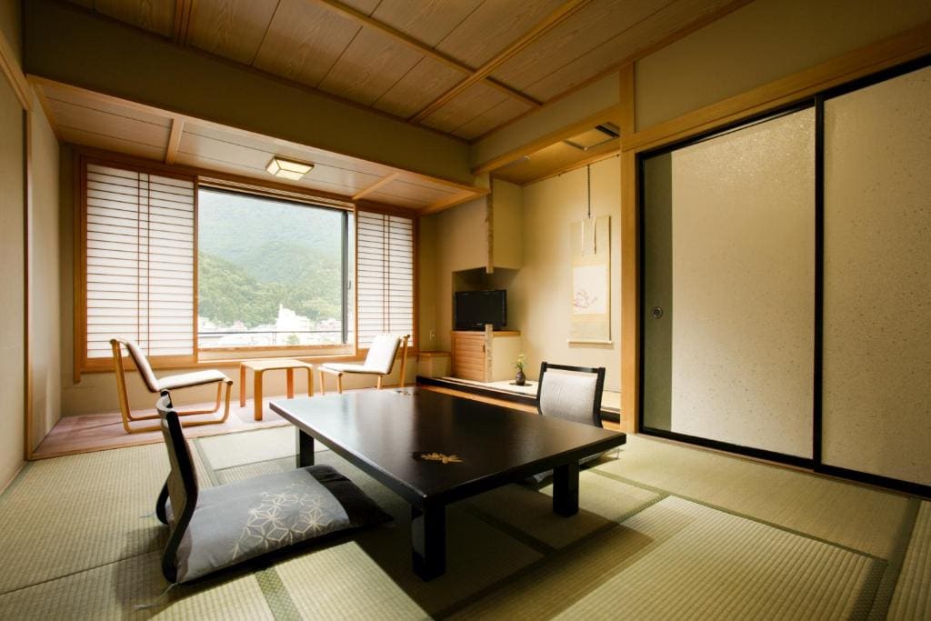 Standard Quadruple Room room - Image 1