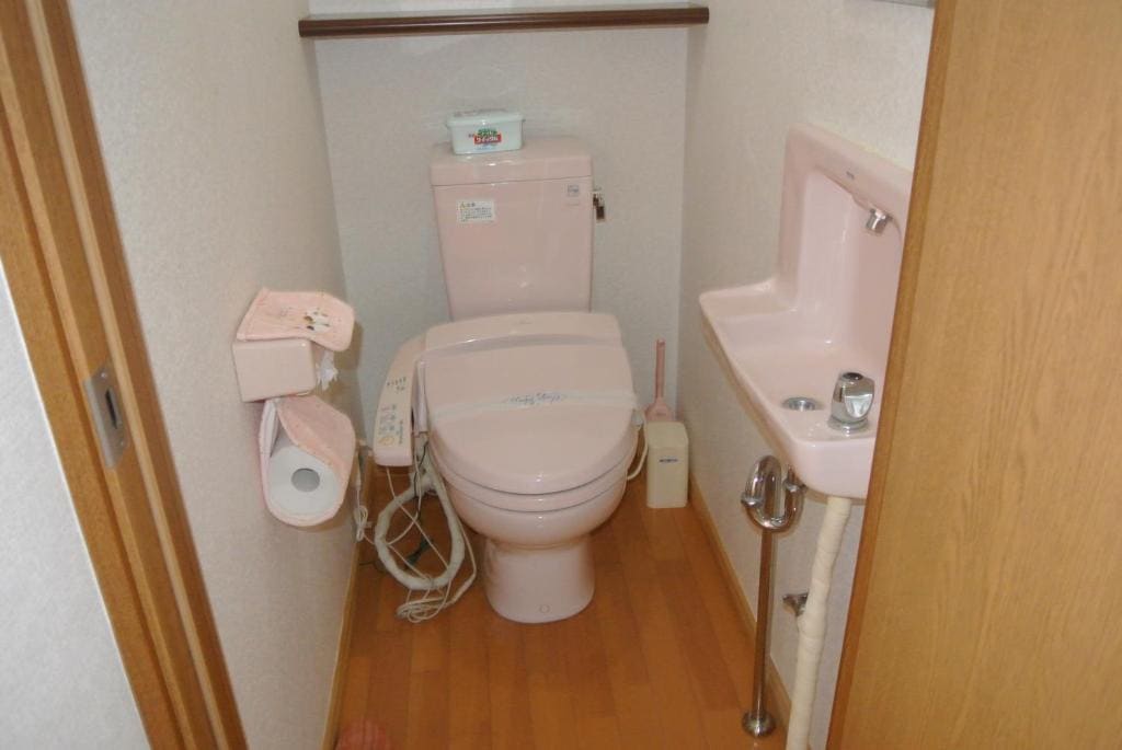 Japanese-Style Twin Room with Shared Shower room - Image 1