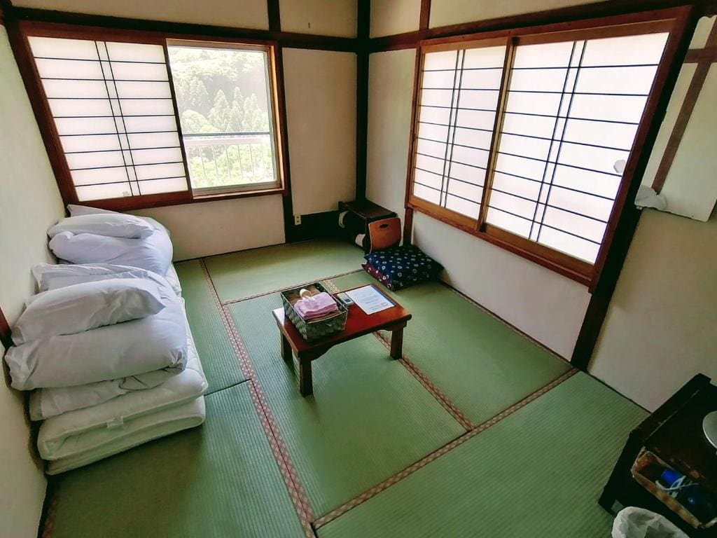 Japanese-Style Twin Room with Shared Shower room - Image 2