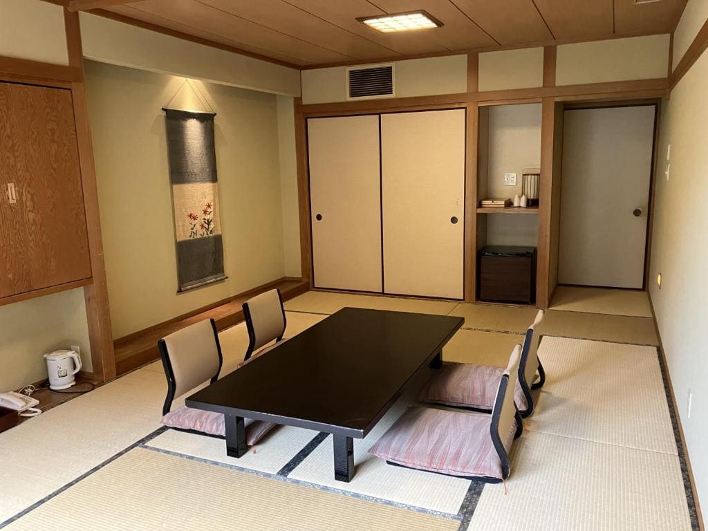 Japanese-Style Quadruple Room room - Image 1