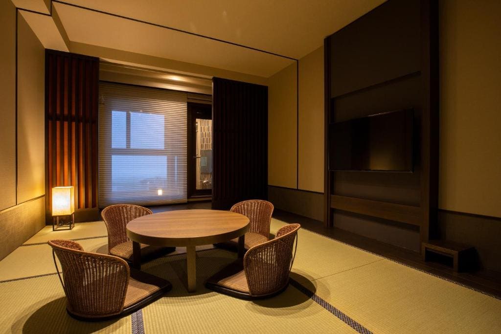 Deluxe Japanese-Style Room with Open-Air Bath with Yotei View - Non-Smoking room - Image 2