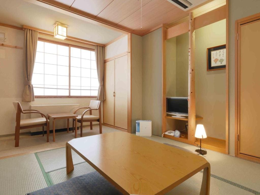 Japanese-Style Room -Smoking room - Image 2