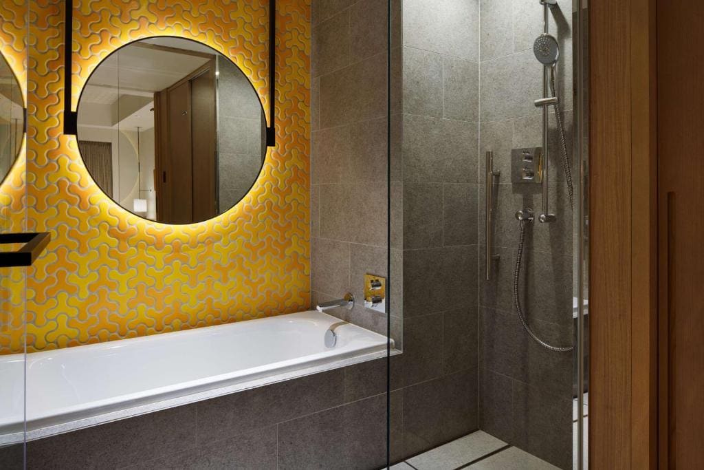 Studio with Two Semi Double Beds and Ocean View - Low Floor room - Image 3