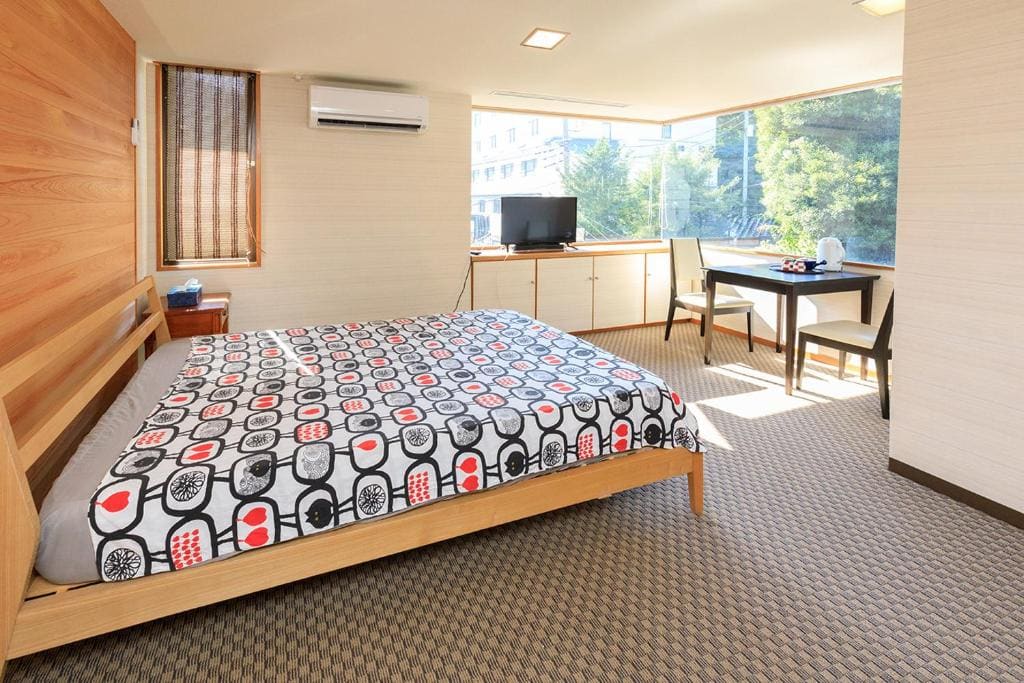 Double Room with Mountain View room - Image 3