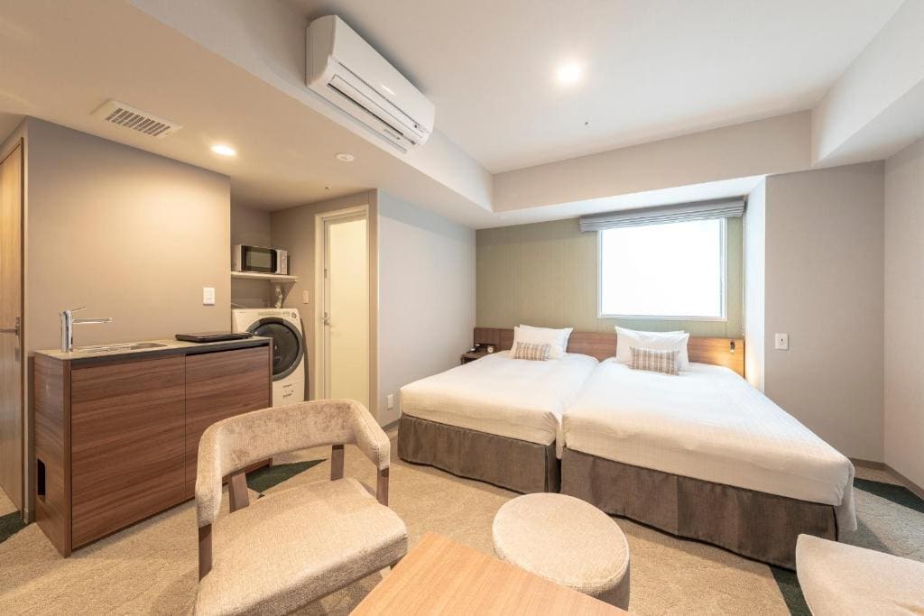 Premier Twin Room - Non-Smoking room - Image 3