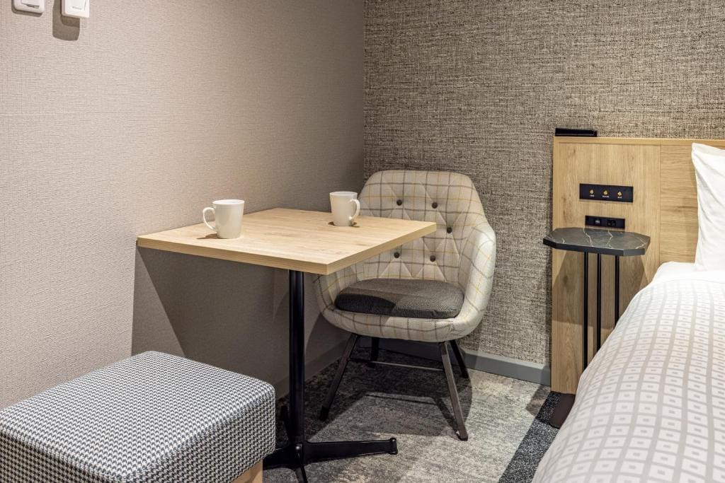 Standard Double Room - Non-Smoking room - Image 2