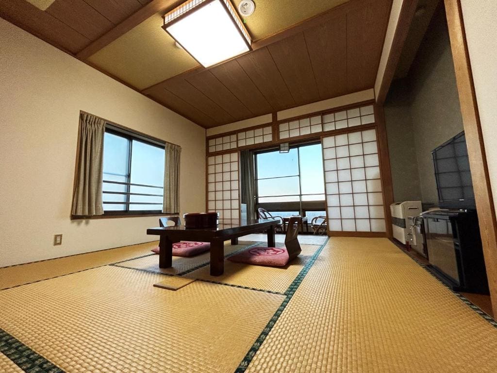 Japanese-Style Room room - Image 1