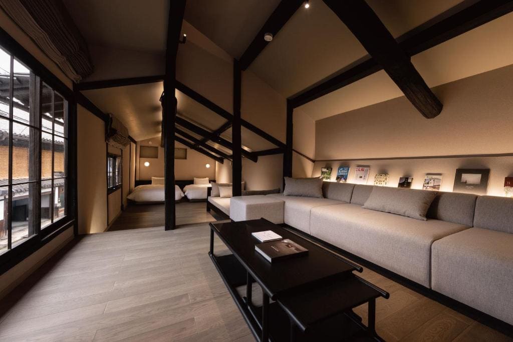 Standard Twin Room with Sofa room - Image 2