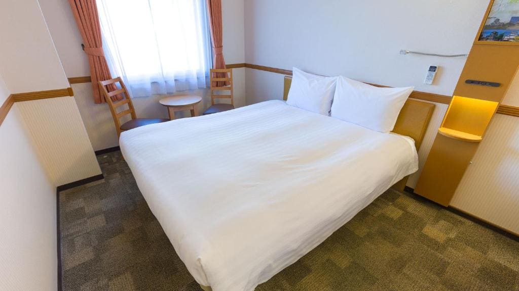 Superior Twin Room - Non-Smoking room - Image 2