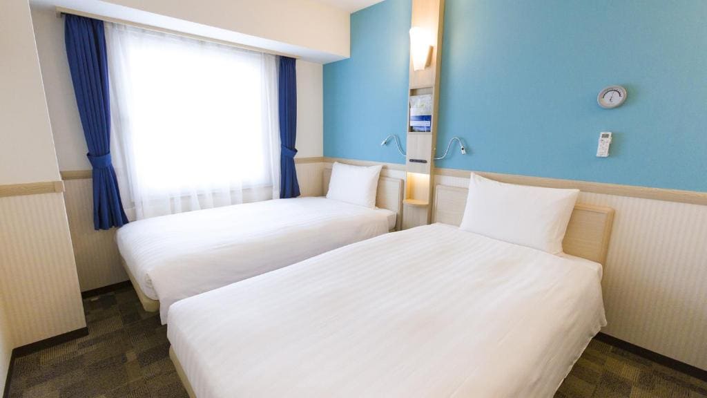 Twin Room - Non-Smoking room - Image 1