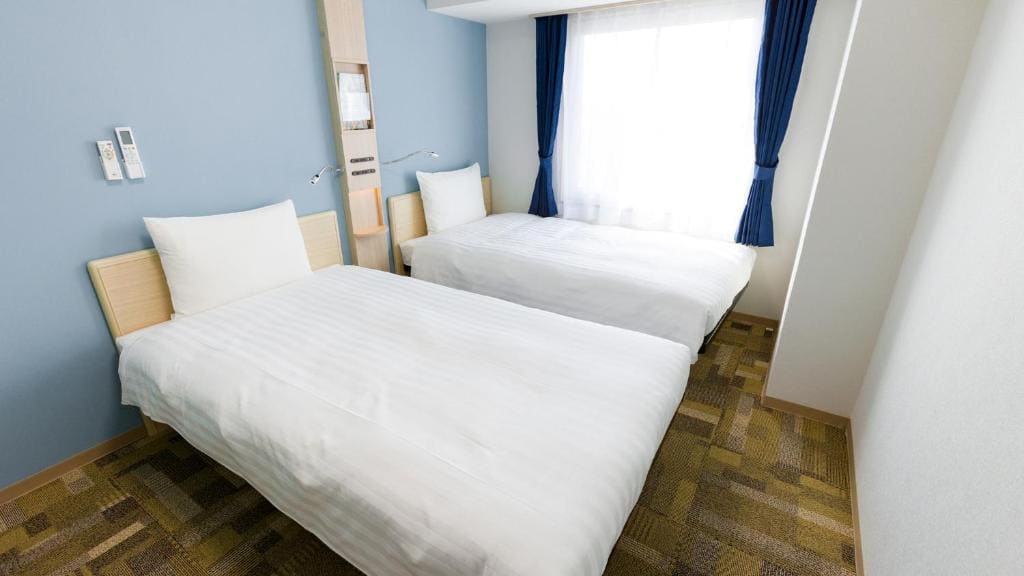 Twin Room - Non-Smoking room - Image 3