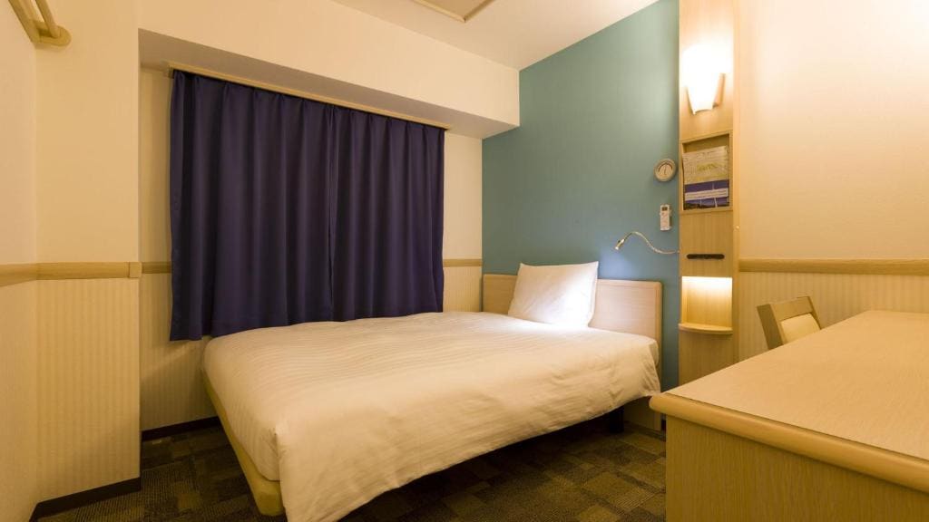 Double Room for Single Use - Non-Smoking room - Image 2