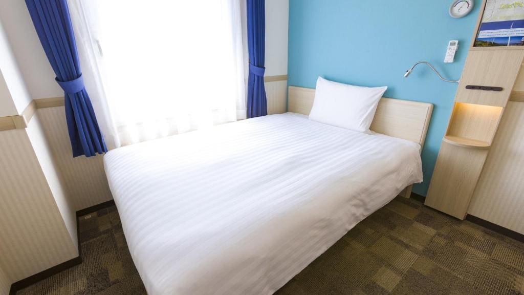 Double Room for Single Use - Non-Smoking room - Image 1