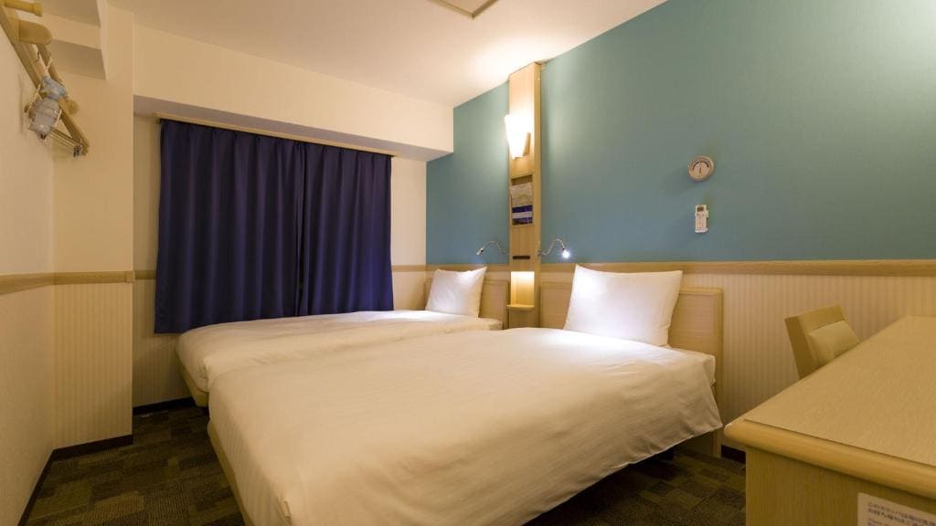 Twin Room - Non-Smoking room - Image 3