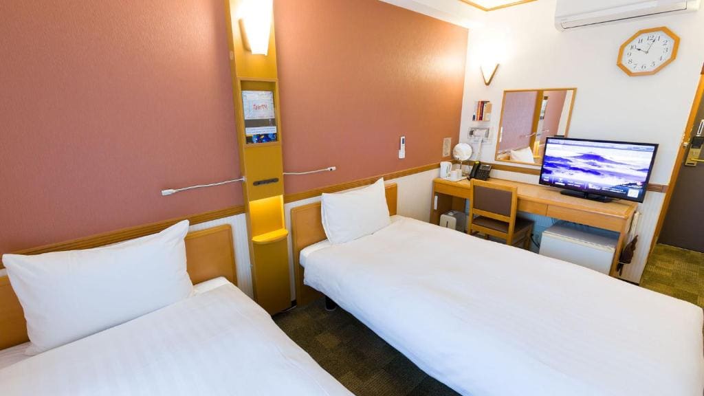 Twin Room - Non-Smoking room - Image 1