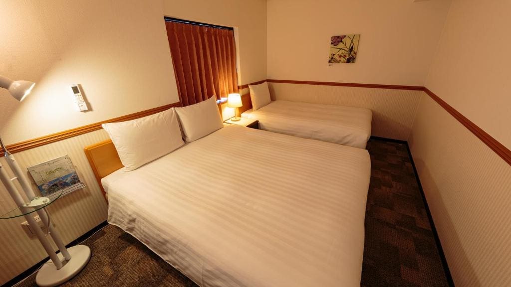 Family Twin Room - Smoking room - Image 3