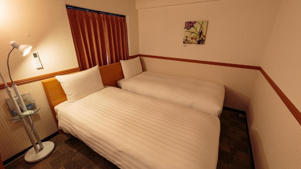Twin Room - Smoking room - Image 2