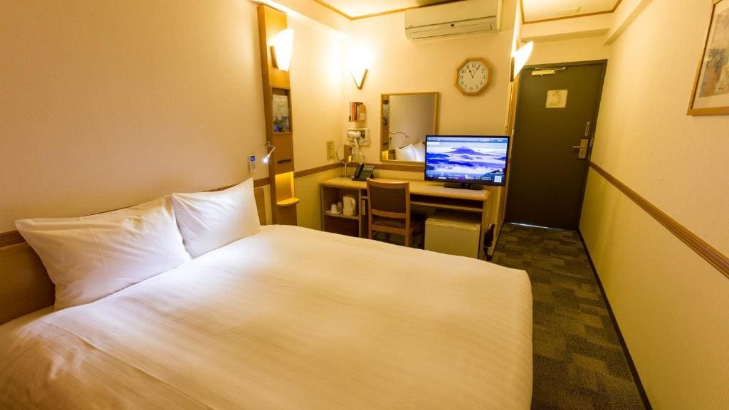 Queen Room - Non-Smoking room - Image 3