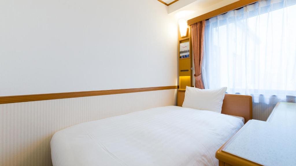 Standard Single Room - Smoking room - Image 1