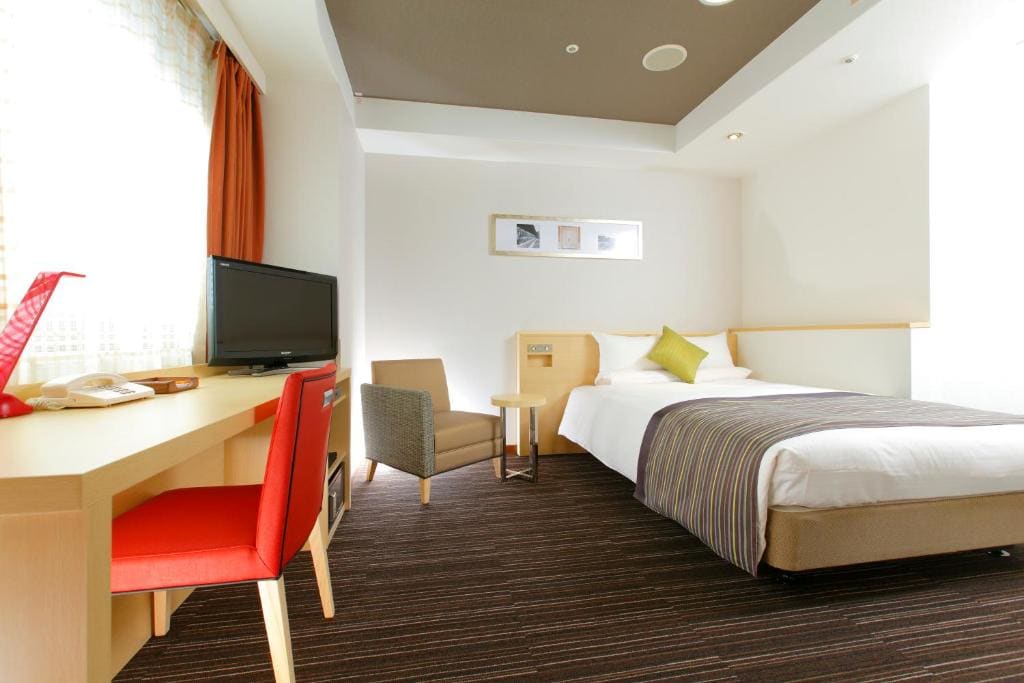 Hollywood Twin Room - Smoking - No Daily Cleaning room - Image 3