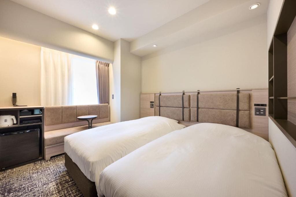 Hollywood Twin Room - Non-Smoking room - Image 1
