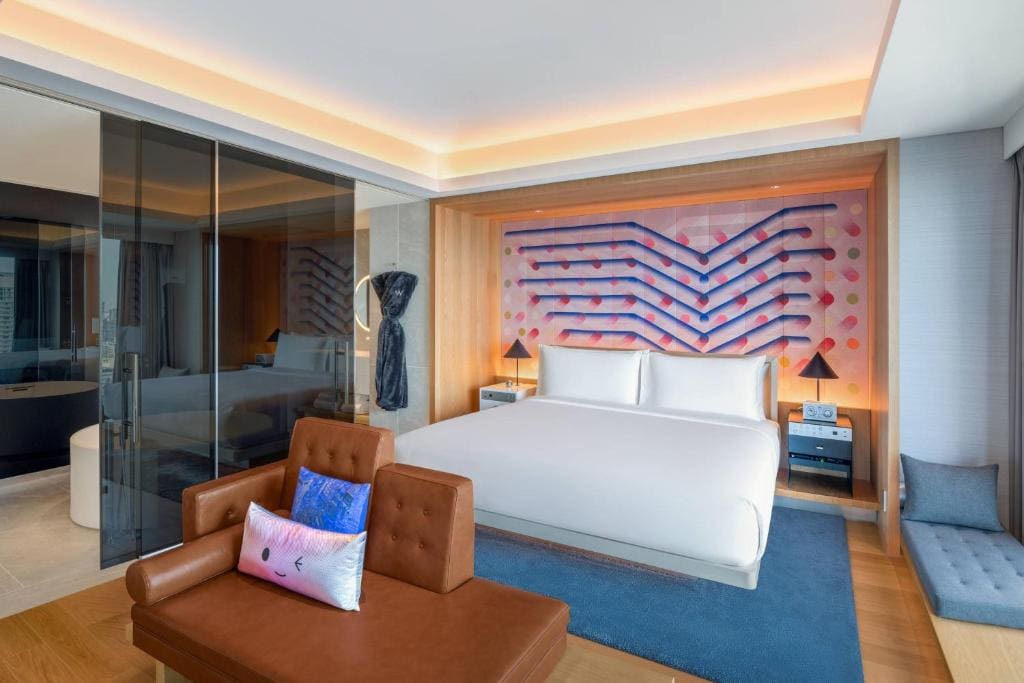 Guest Room with 1 King Bed, Low floor room - Image 3