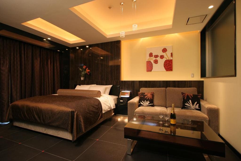 Superior Queen Room room - Image 2