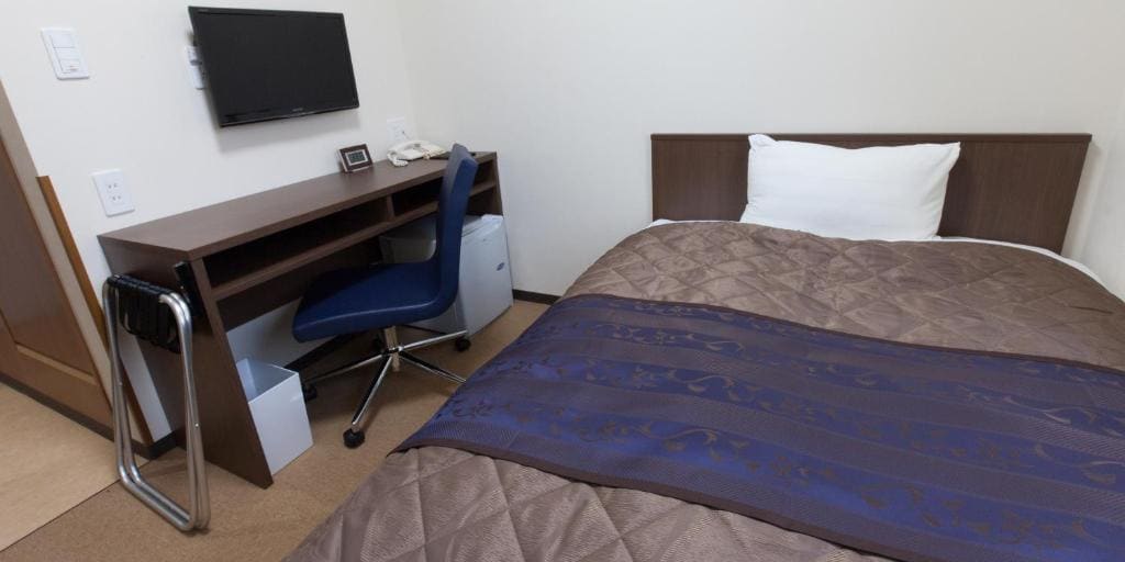 Single Room with Shared Bathroom - New Building - Non-Smoking room - Image 1