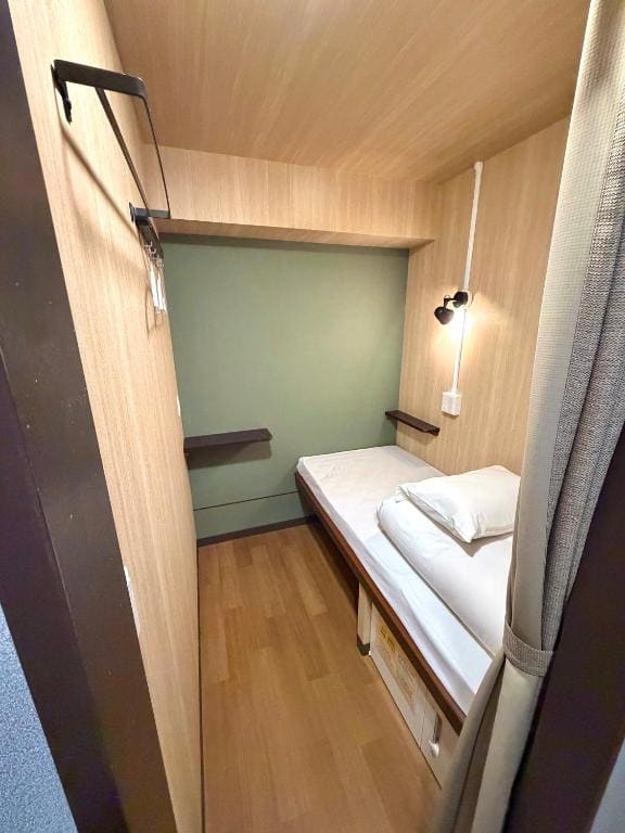 Single Bed in Mixed Dormitory Room room - Image 2