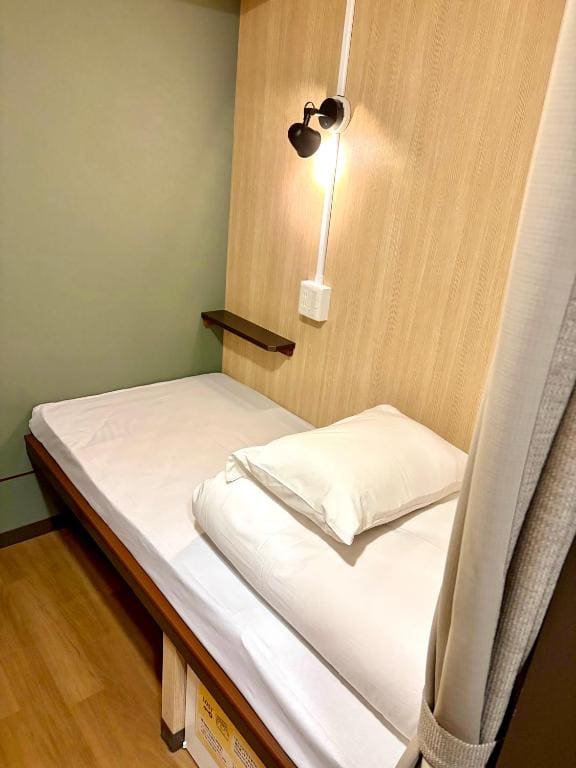 Single Bed in Mixed Dormitory Room room - Image 1